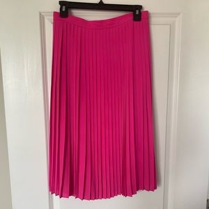 Jcrew size 4 pleated skirt in hot pink